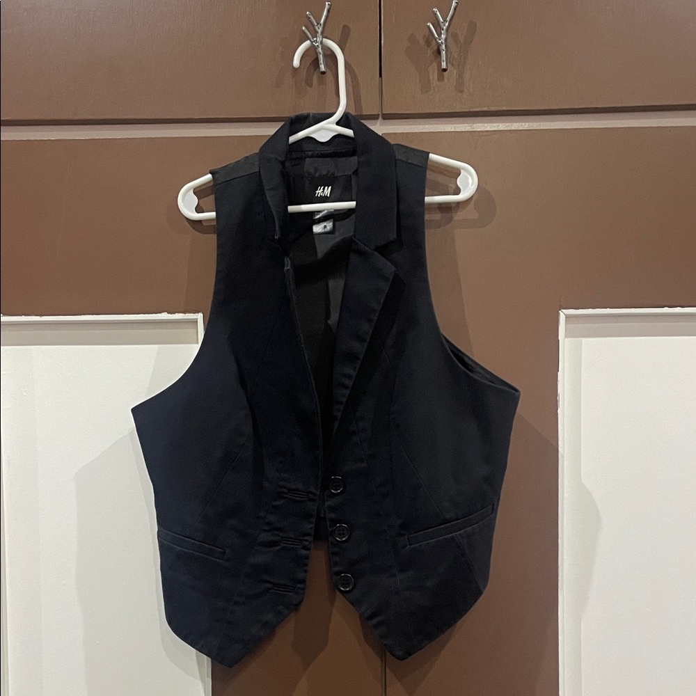 H&M Classic Black Buttoned Vest